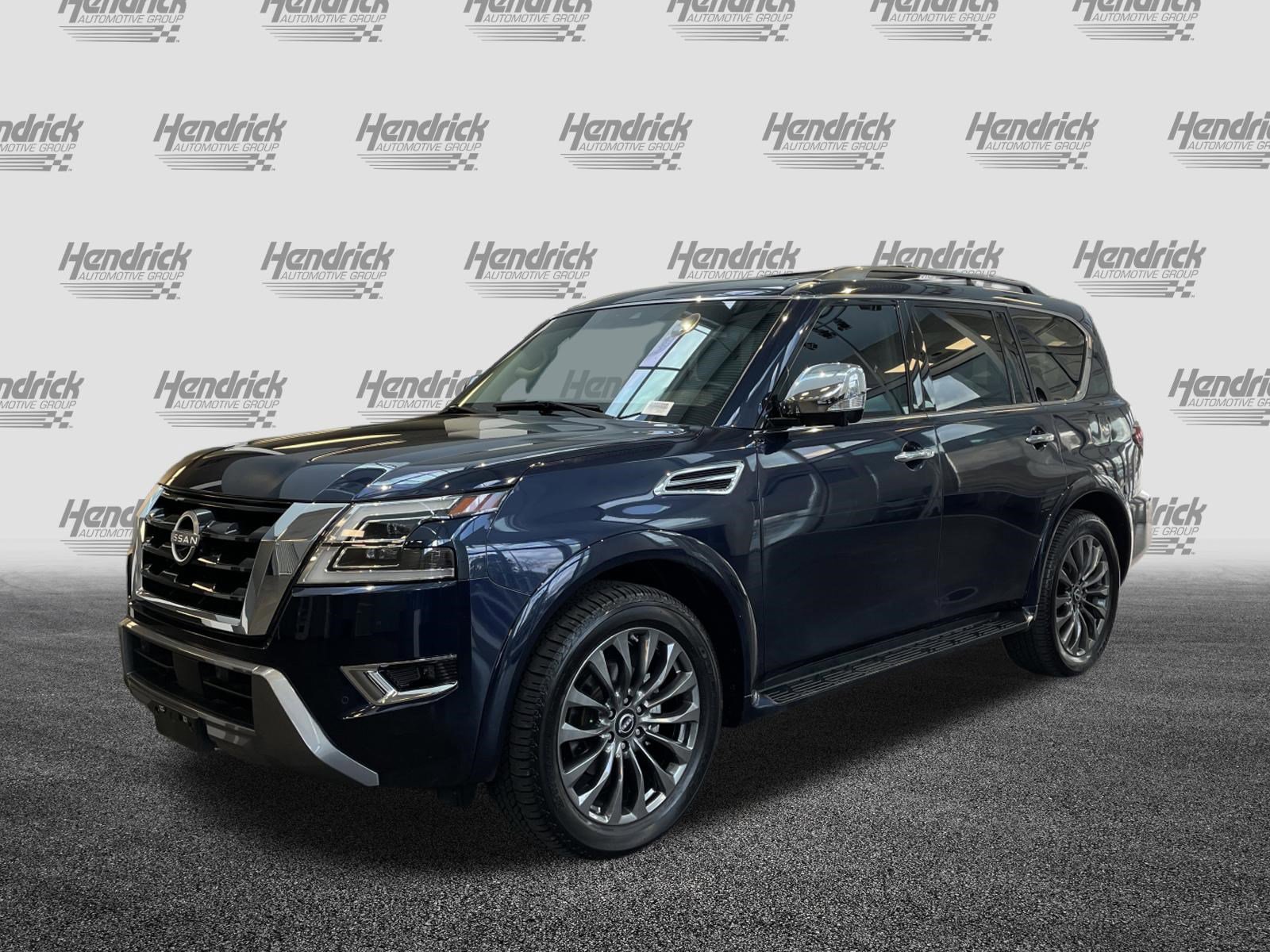 Used 2024 Nissan Armada Platinum w/ Captain's Chairs Package RWD image 6