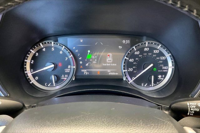 Used 2022 Toyota Highlander Platinum FWD image 23