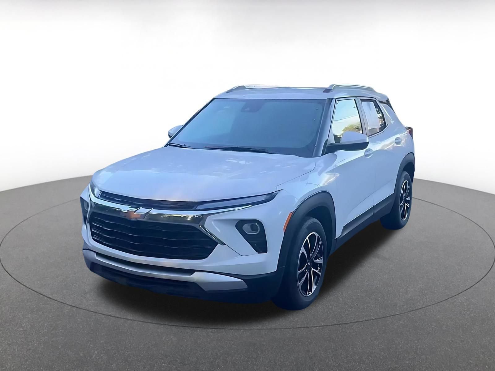Used 2025 Chevrolet TrailBlazer LT FWD image 6