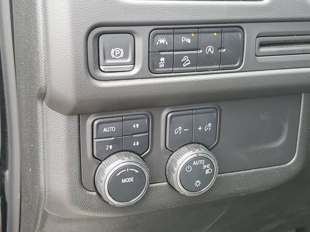 Certified 2024 Chevrolet Suburban Premier AWD/4WD image 8