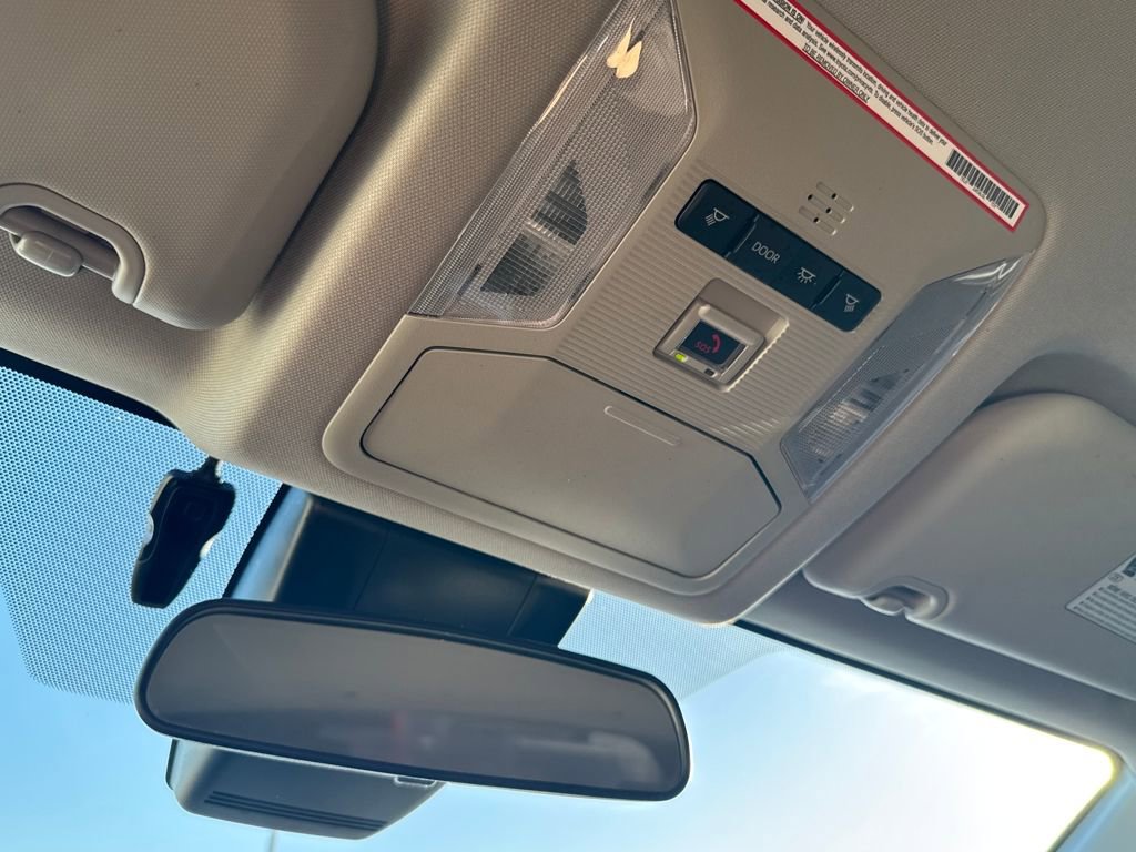 Used 2022 Toyota RAV4 LE image 28