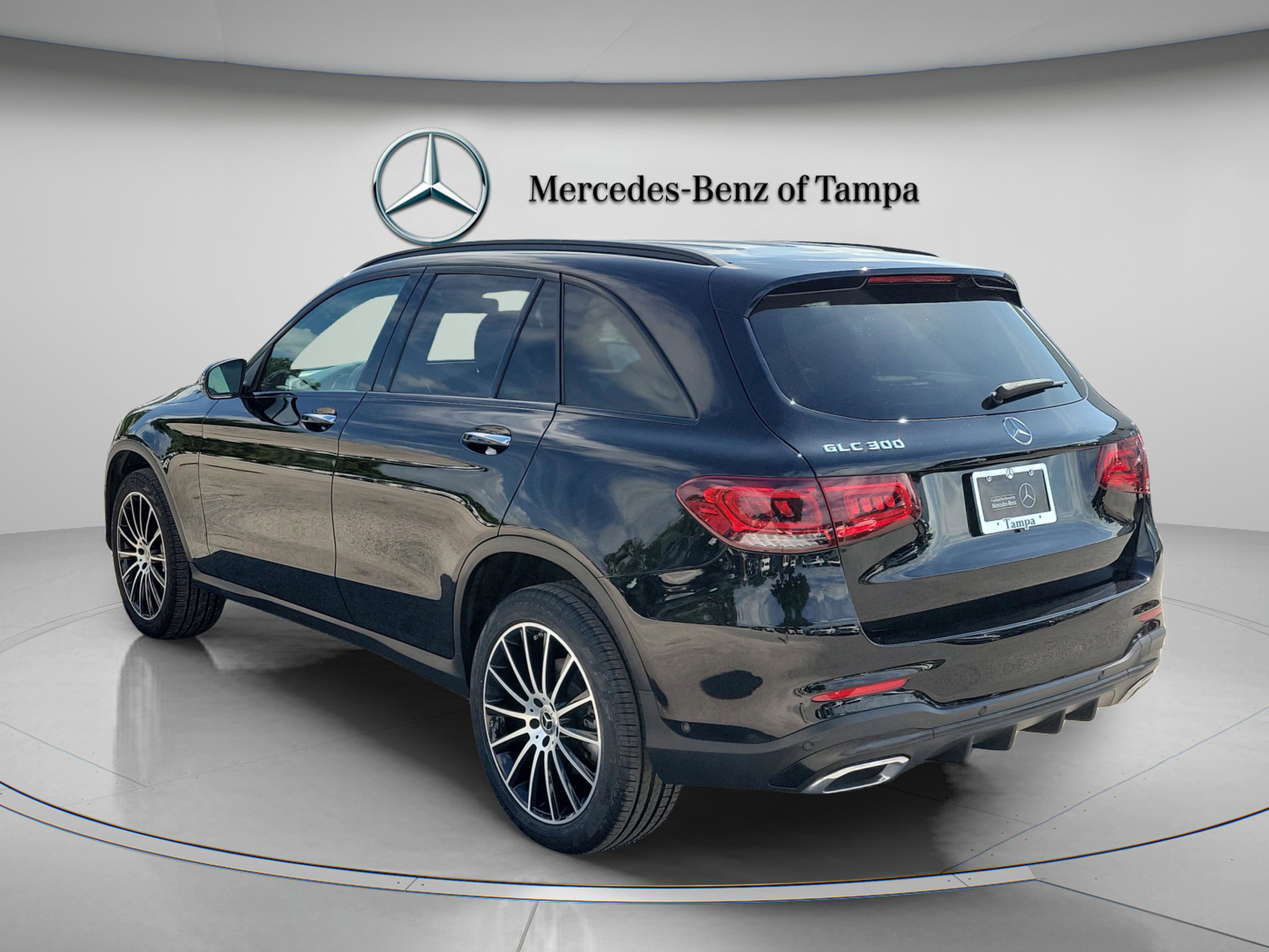 Certified 2022 Mercedes-Benz GLC 300 image 2