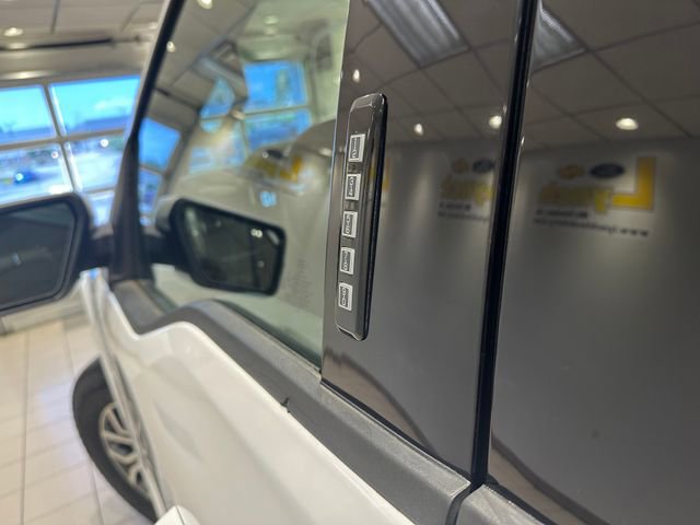 Used 2022 Ford F150 Lariat w/ Equipment Group 501A Mid AWD/4WD image 17