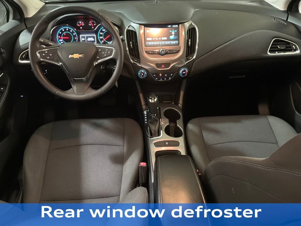 Used 2017 Chevrolet Cruze LT image 10