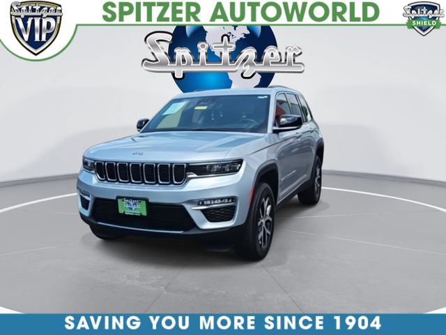 Used 2024 Jeep Grand Cherokee Limited AWD/4WD image 3