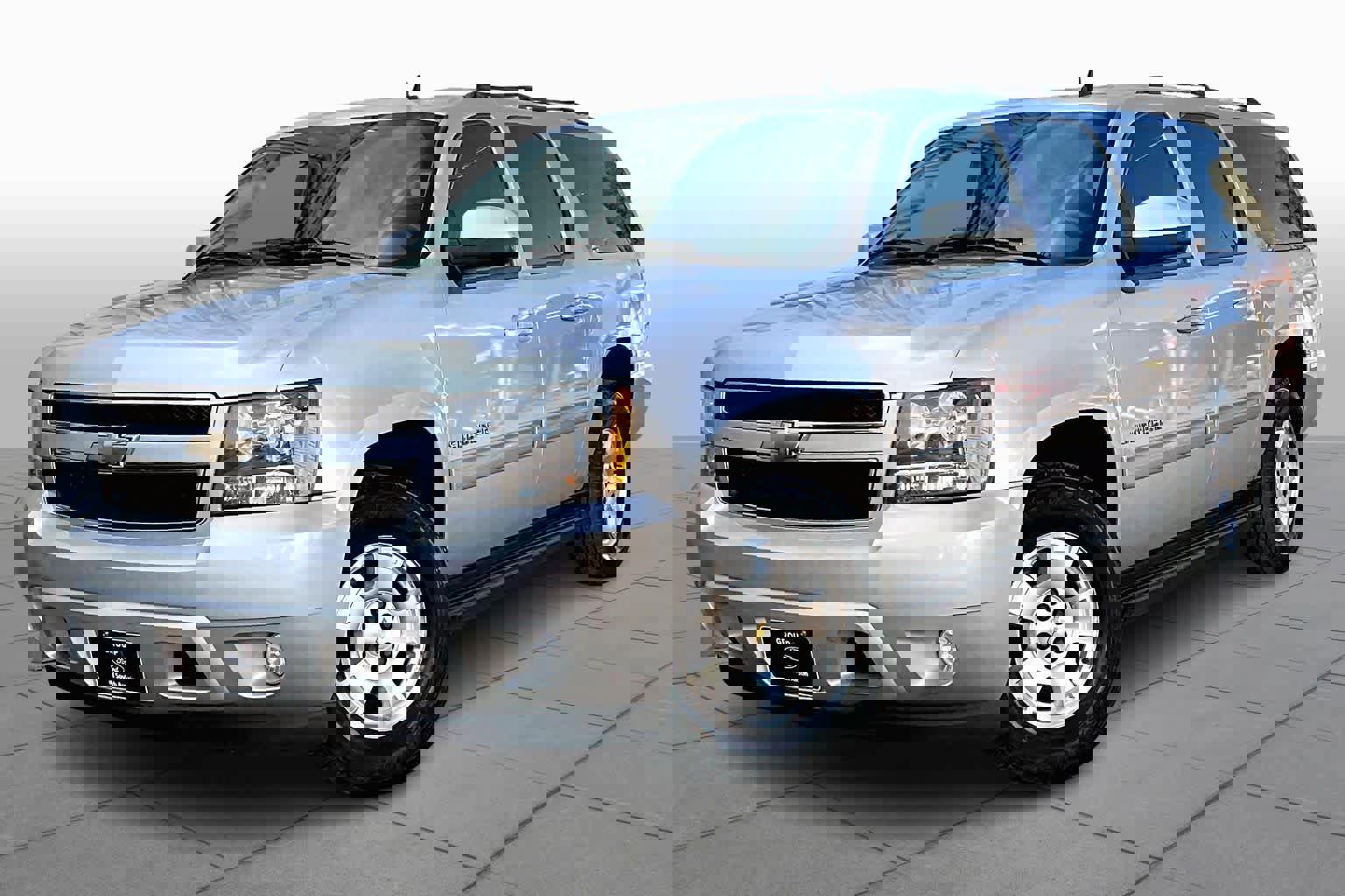 Used 2010 Chevrolet Suburban LT image 34