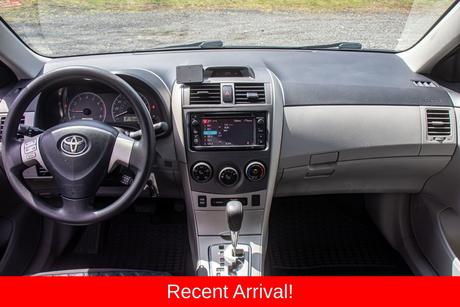 Used 2013 Toyota Corolla LE FWD image 14