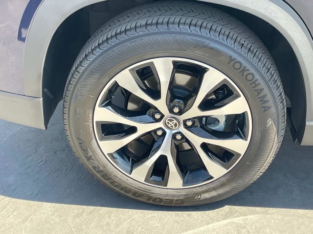 Used 2024 Toyota Grand Highlander AWD Hybrid image 30