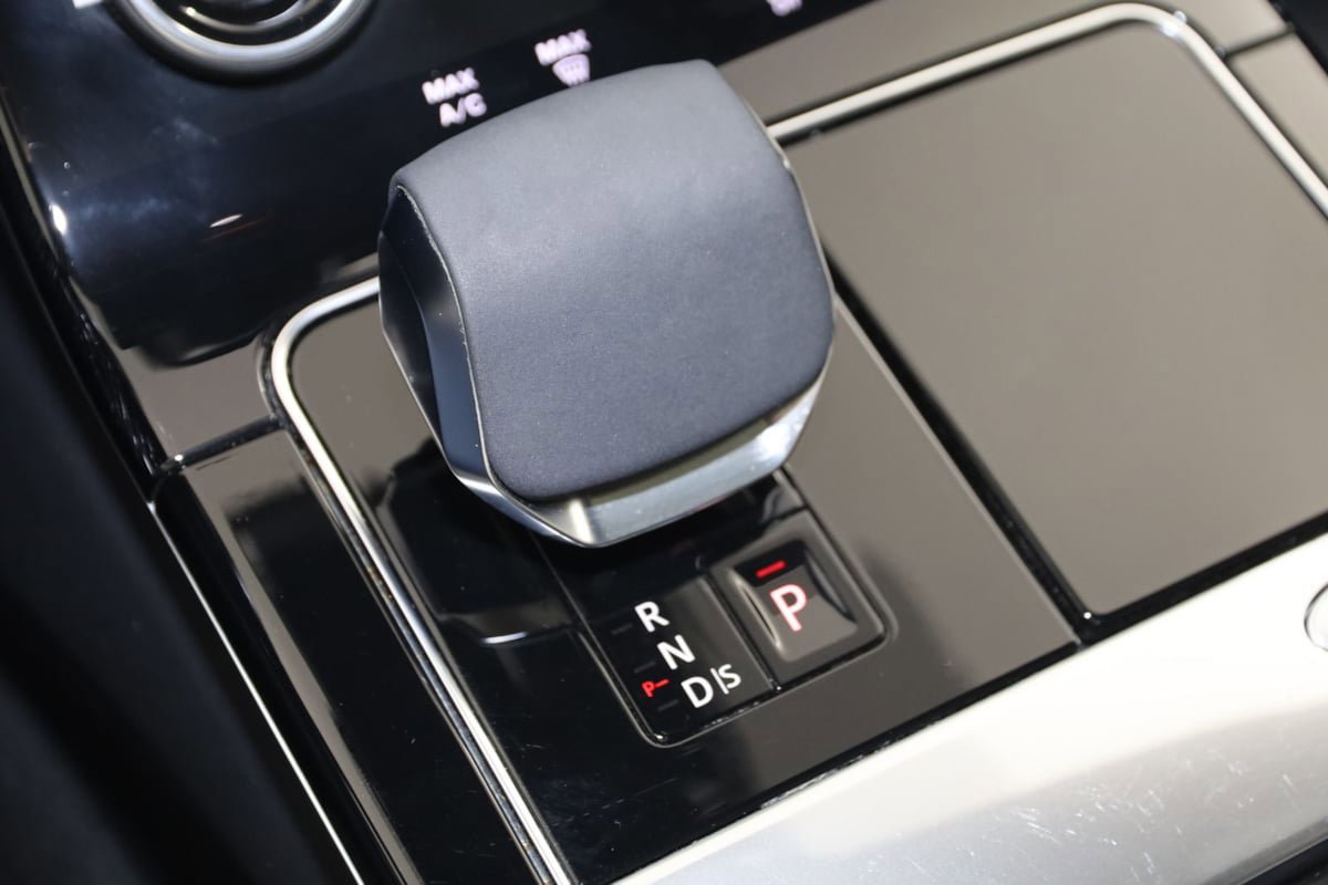 Used 2023 Land Rover Range Rover Velar R-Dynamic S AWD/4WD image 7