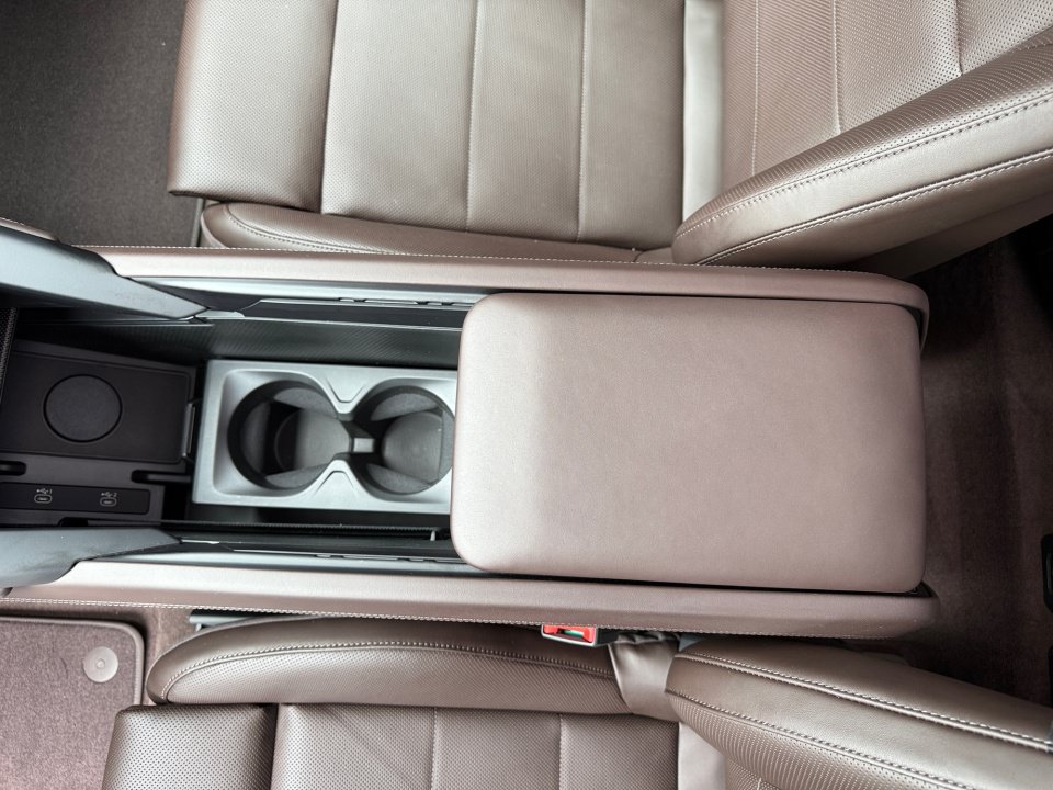 New 2026 Porsche Cayenne Turbo Electric AWD/4WD image 18