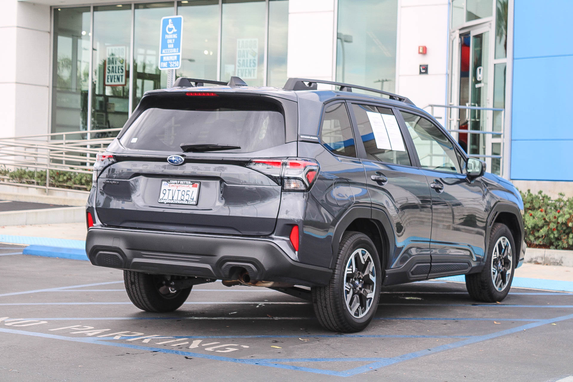 Used 2025 Subaru Forester Premium w/ Convenience Package #1 AWD/4WD image 7
