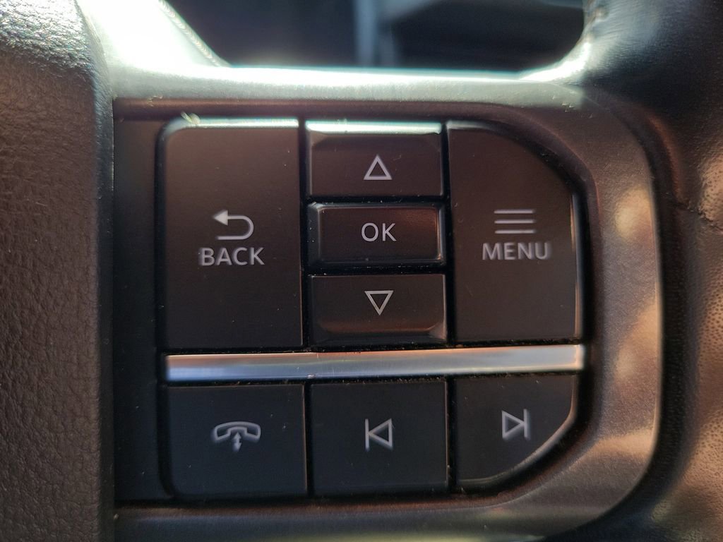 Used 2022 Ford F150 Lightning Lariat image 22