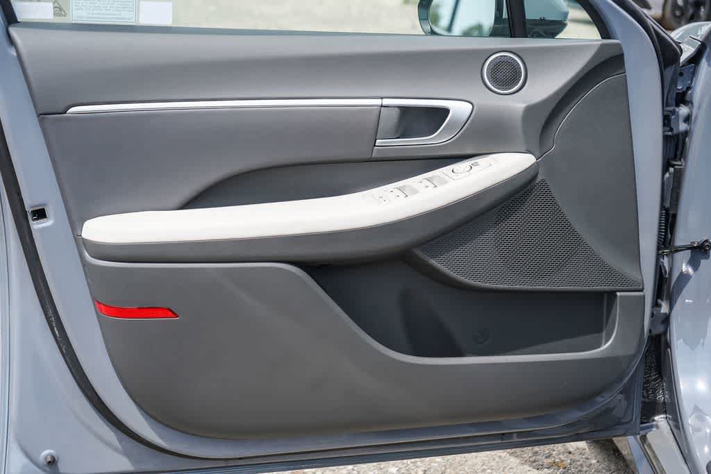 New 2026 Hyundai Sonata SEL FWD image 19