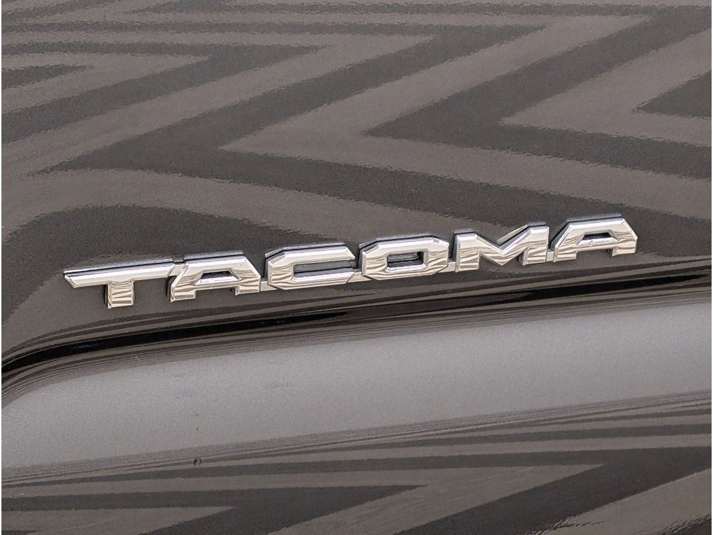 Used 2023 Toyota Tacoma TRD Off-Road w/ Technology Package image 6