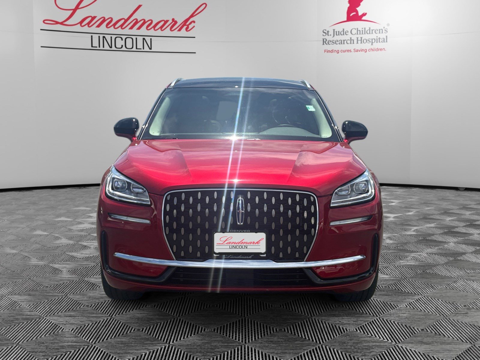 Certified 2024 Lincoln Corsair Grand Touring AWD/4WD image 8