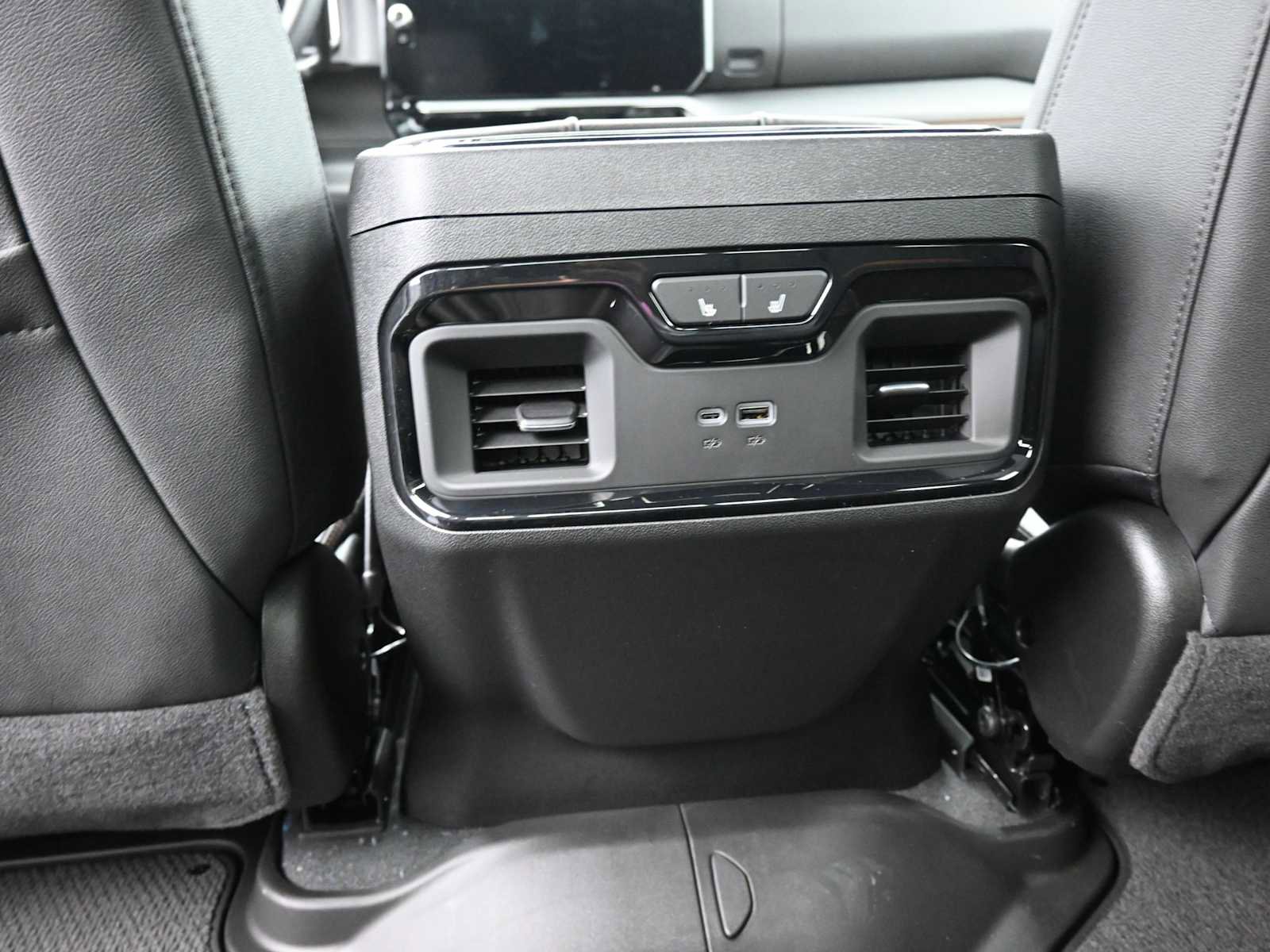 New 2026 GMC Sierra 2500 AT4 w/ AT4 Premium Plus Package image 24