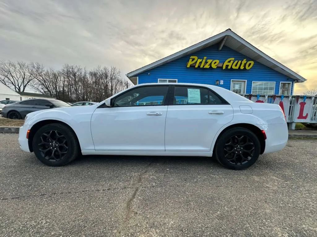 Used 2019 Chrysler 300 S image 2