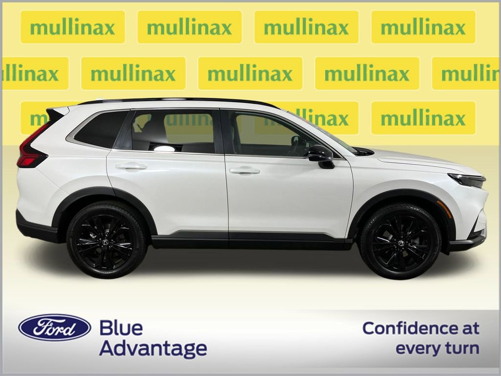 Used 2025 Honda CR-V Sport Touring image 2