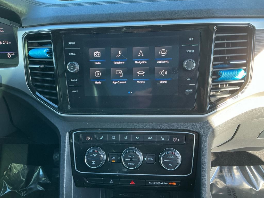 Used 2022 Volkswagen Atlas Cross Sport SE w/ Panoramic Sunroof Package image 18