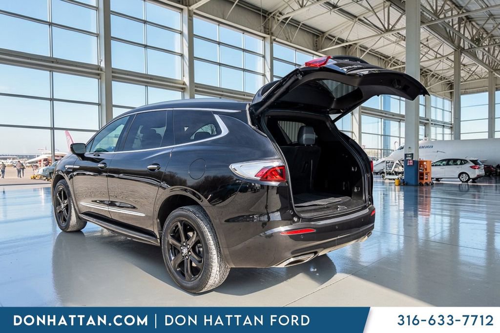 Used 2024 Buick Enclave Essence w/ Sport Touring Edition image 29