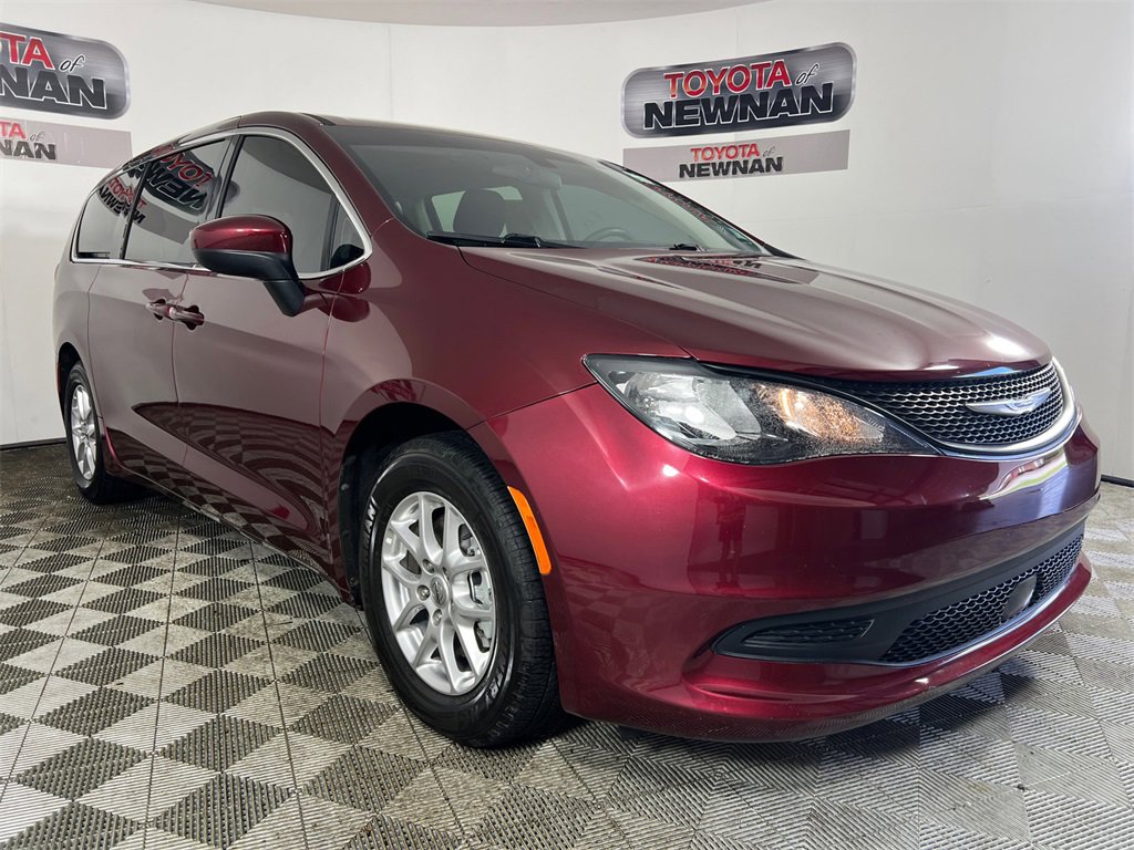 Used 2022 Chrysler Voyager LX