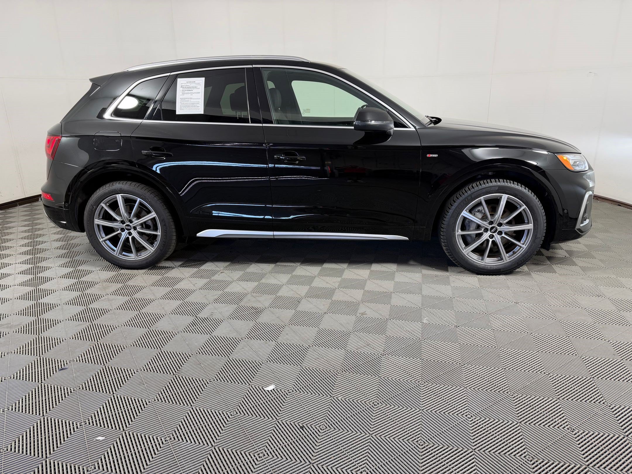 Used 2021 Audi Q5 e Prestige AWD/4WD image 8