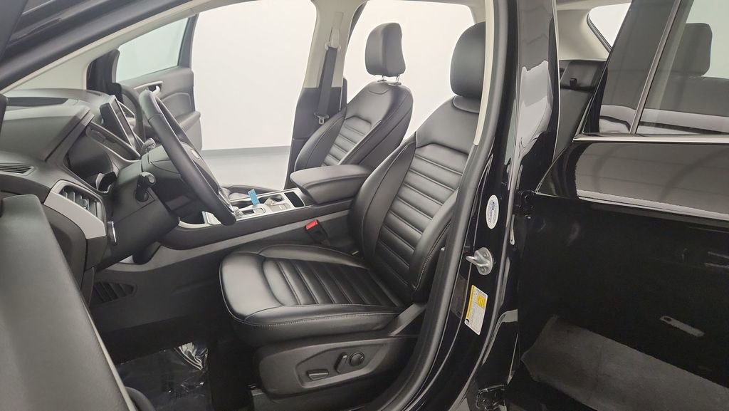 Used 2022 Ford Edge SEL w/ Convenience Package image 14