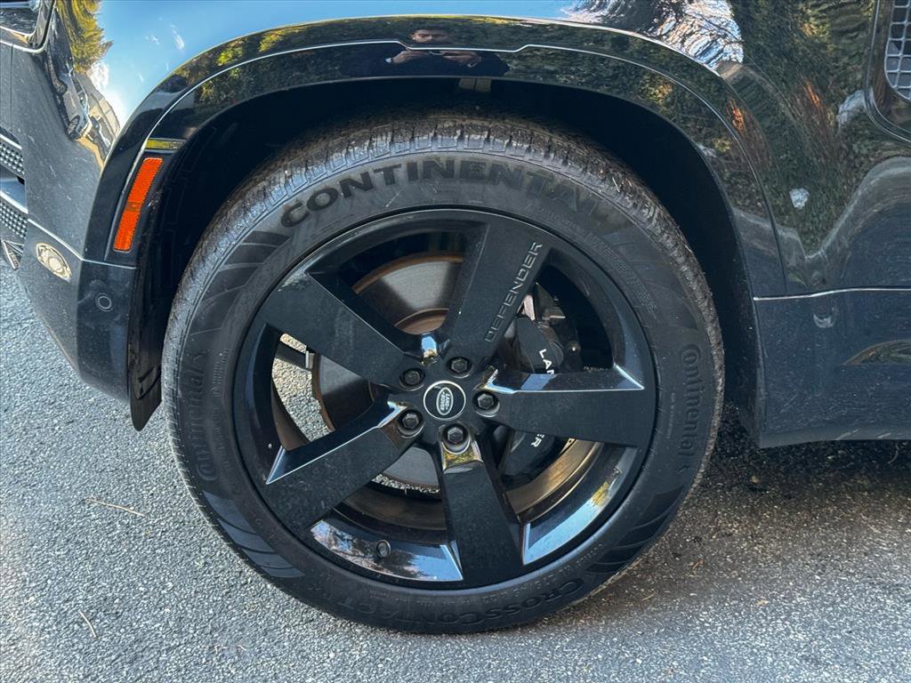 Used 2023 Land Rover Defender 110 V8 image 4