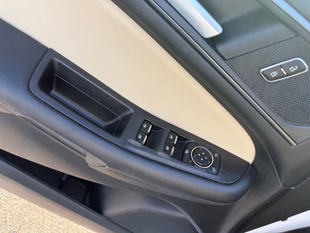 Used 2024 Ford Edge SE image 11