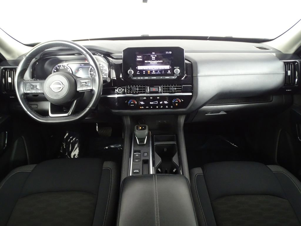 Used 2024 Nissan Pathfinder SV image 28