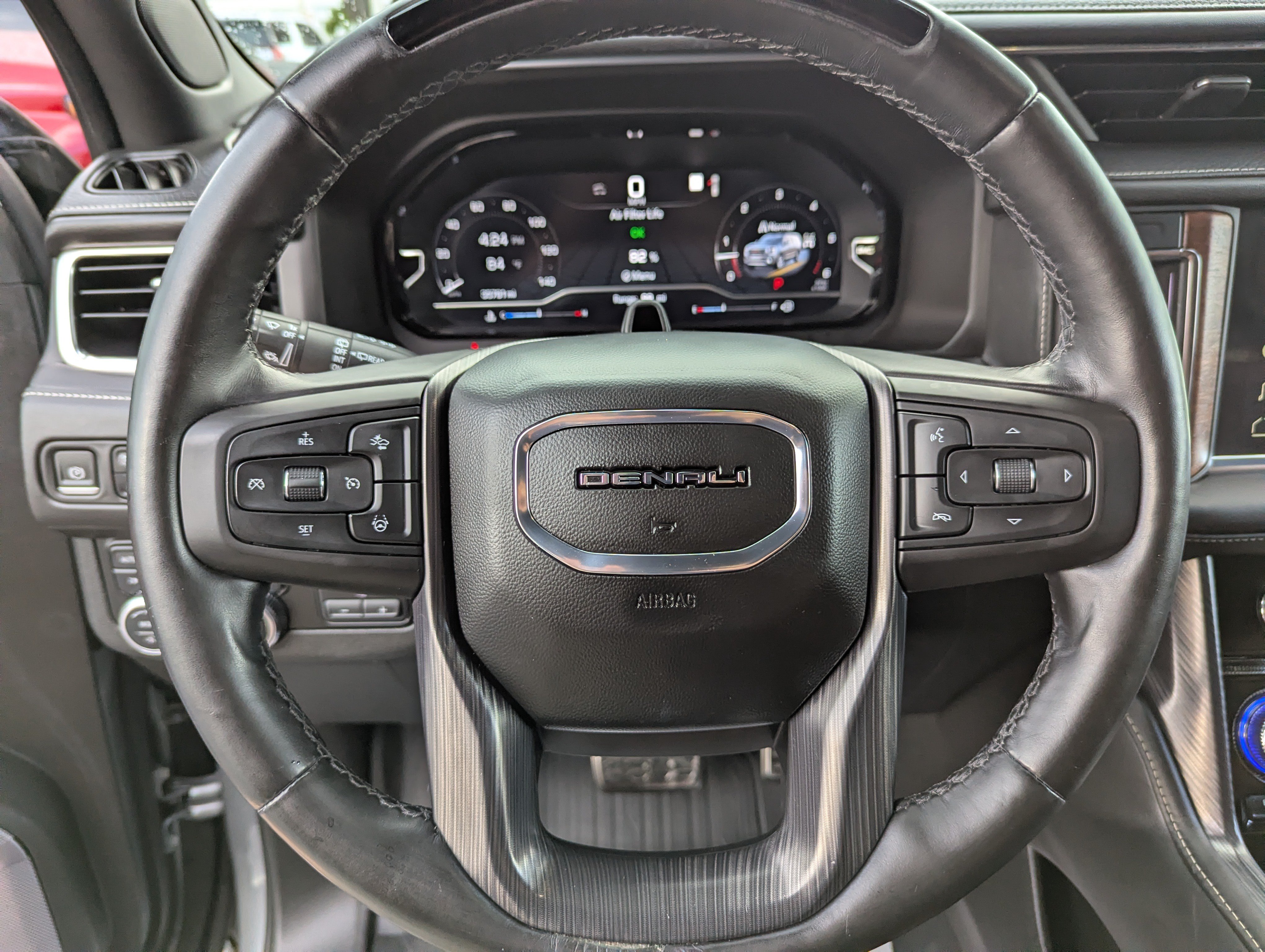 Certified 2023 GMC Yukon Denali Ultimate w/ LPO, Floor Liner Package AWD/4WD image 38