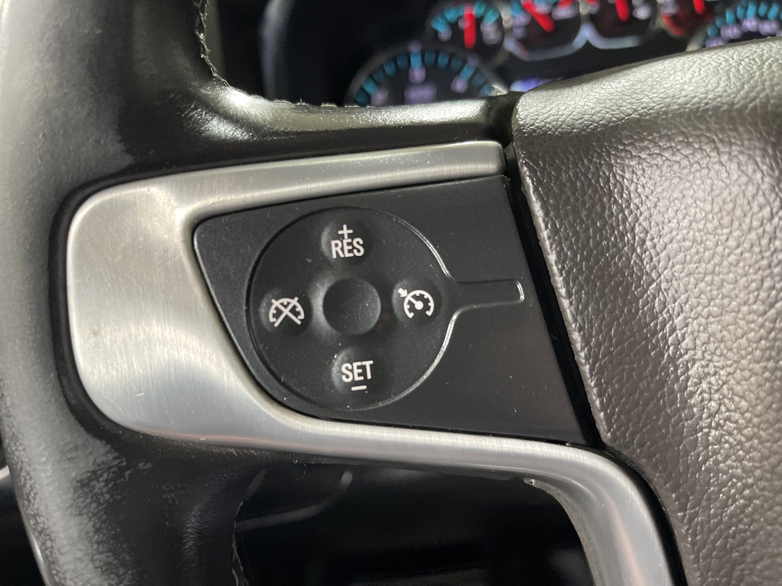 Used 2017 GMC Sierra 1500 SLT w/ SLT Premium Package image 28