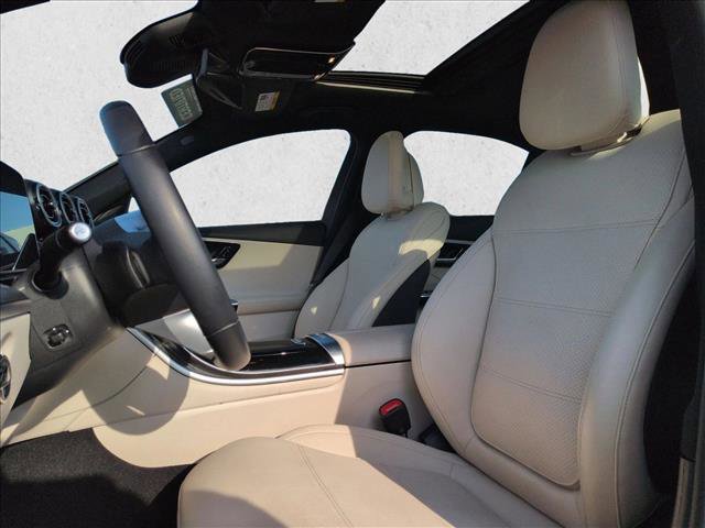 Used 2025 Mercedes-Benz C 300 4MATIC Sedan image 16