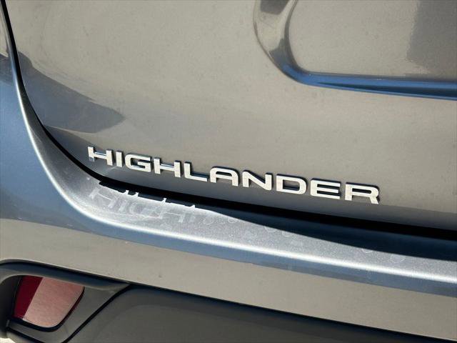Certified 2026 Toyota Highlander XLE AWD/4WD image 13