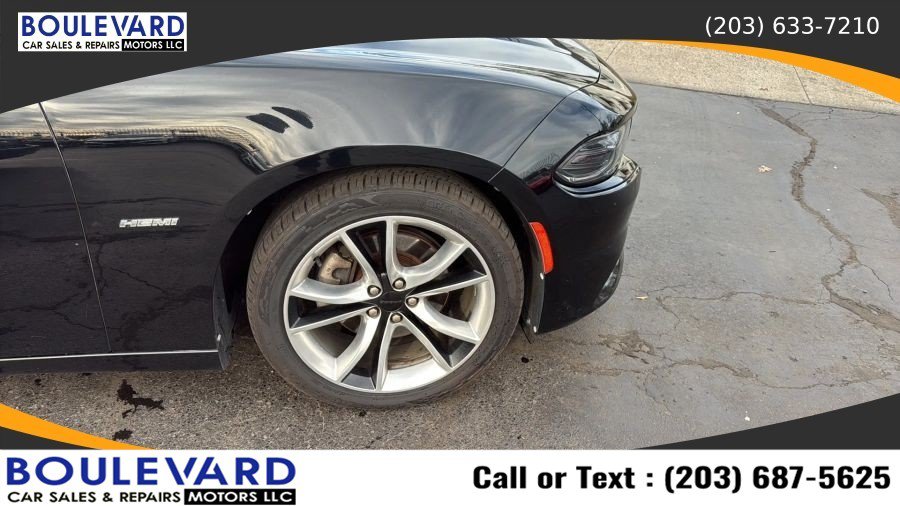 Used 2016 Dodge Charger R/T RWD image 12