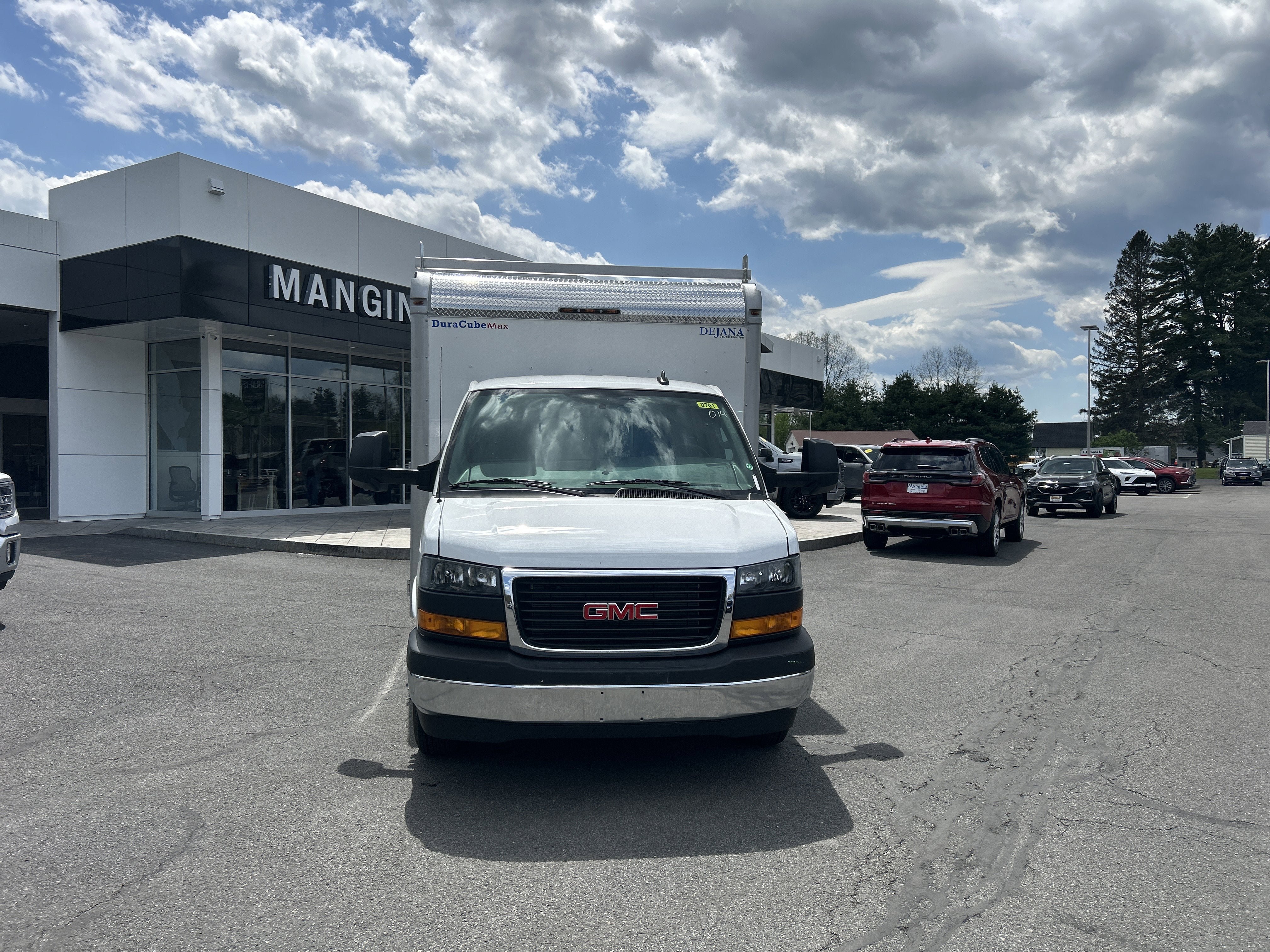 New 2026 GMC Savana 3500 w/ Power Convenience Package RWD image 9