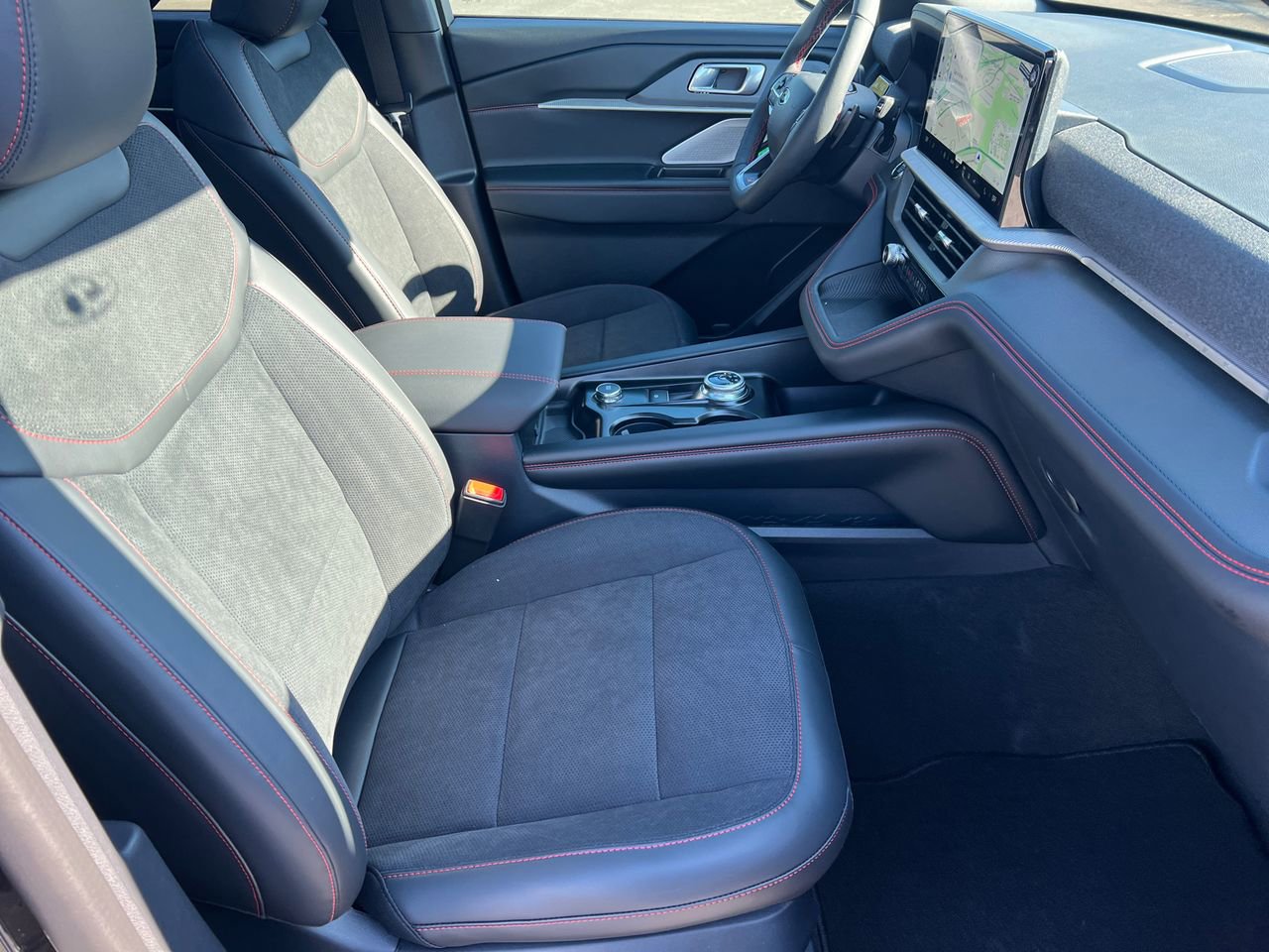 New 2026 Ford Explorer ST w/ Sun And Sound Package image 38