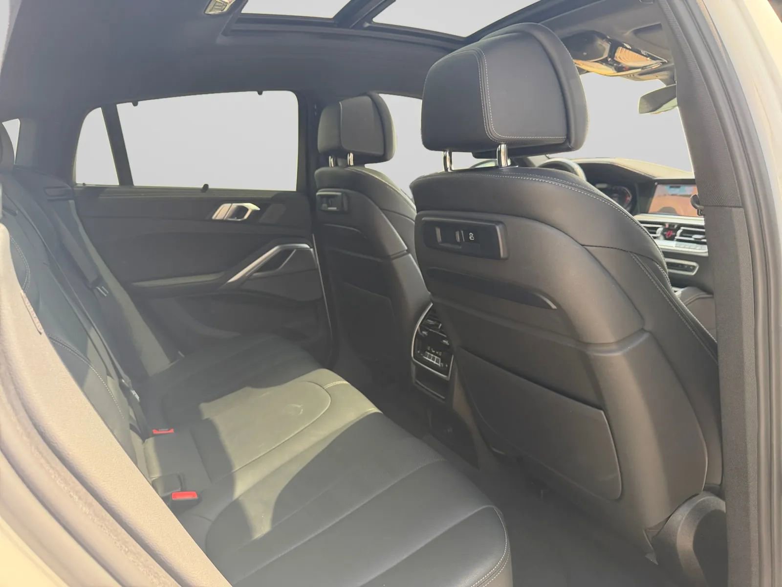 Used 2021 BMW X6 sDrive40i w/ Executive Package RWD image 32