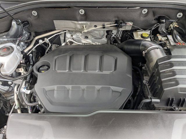 Used 2025 Volkswagen Atlas SE image 30
