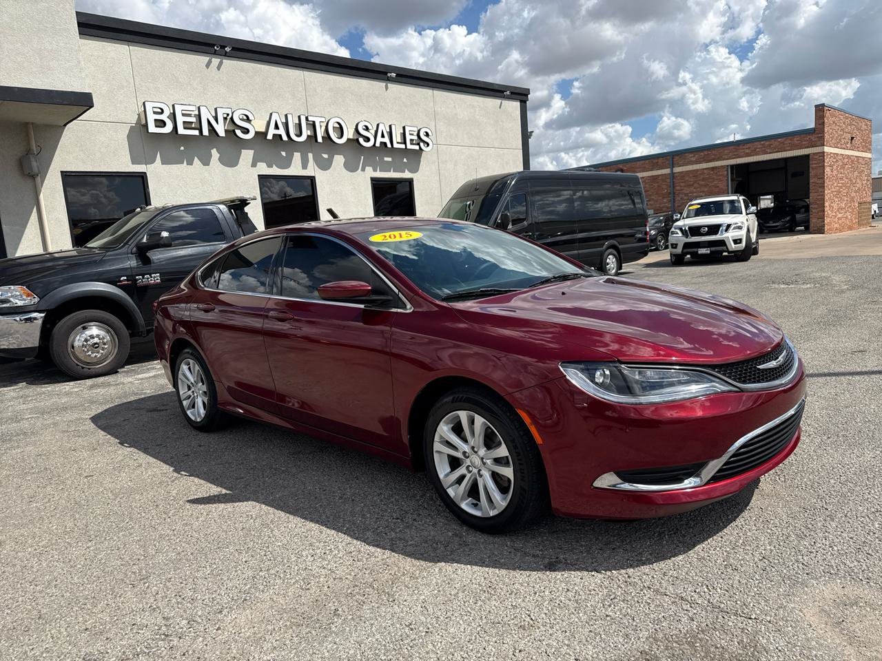 Used 2015 Chrysler 200 Limited w/ Convenience Group FWD image 4