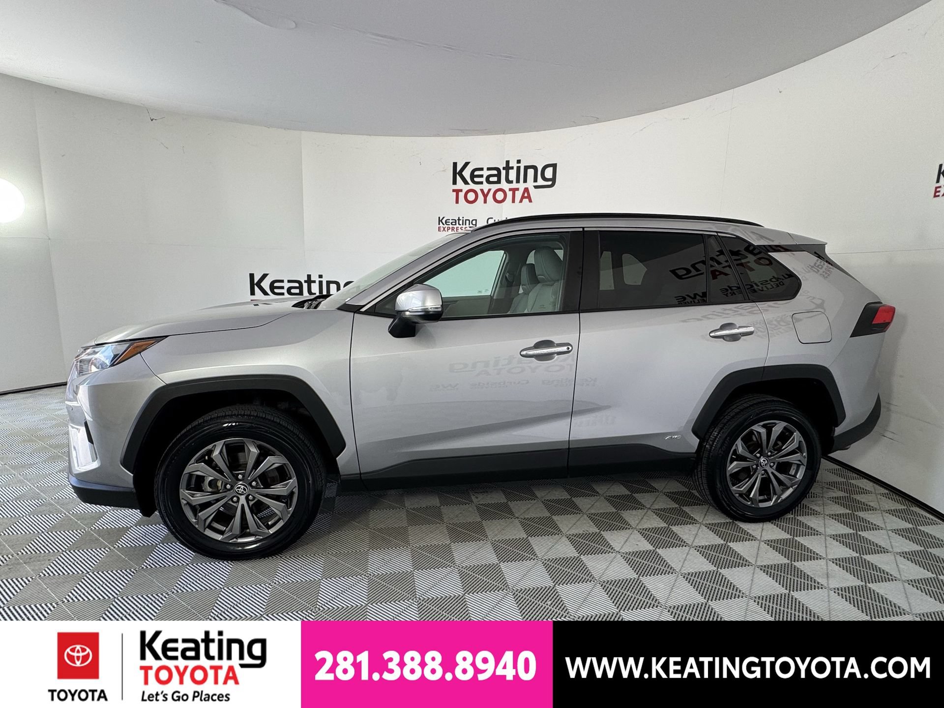 Certified 2022 Toyota RAV4 Limited AWD/4WD image 9