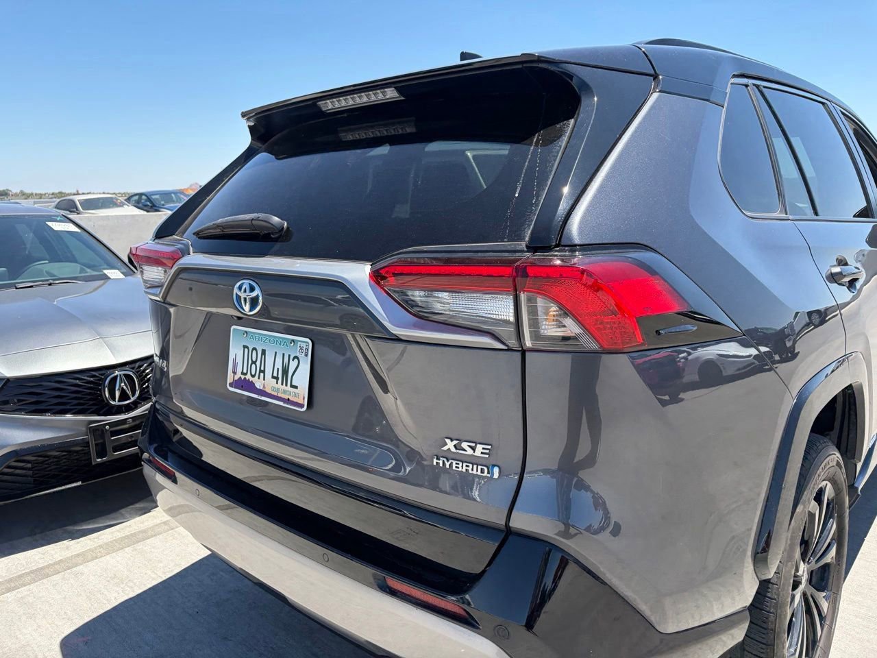 Used 2023 Toyota RAV4 XSE AWD/4WD image 4