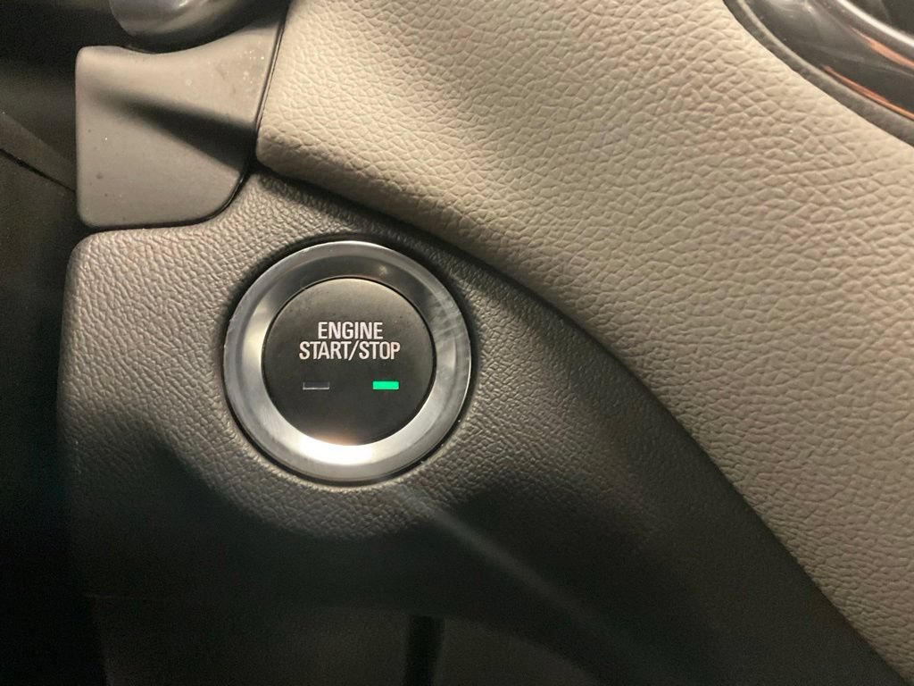 Used 2023 Chevrolet Equinox LT w/ Driver Convenience Package AWD/4WD image 21