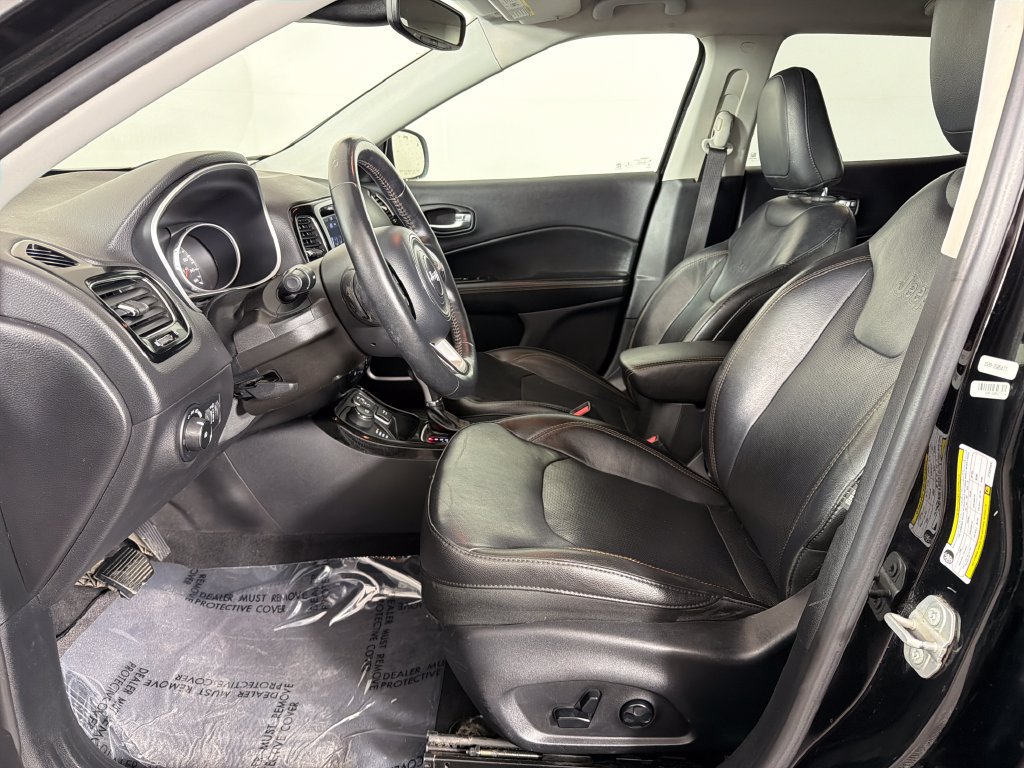 Used 2018 Jeep Compass Limited AWD/4WD image 19