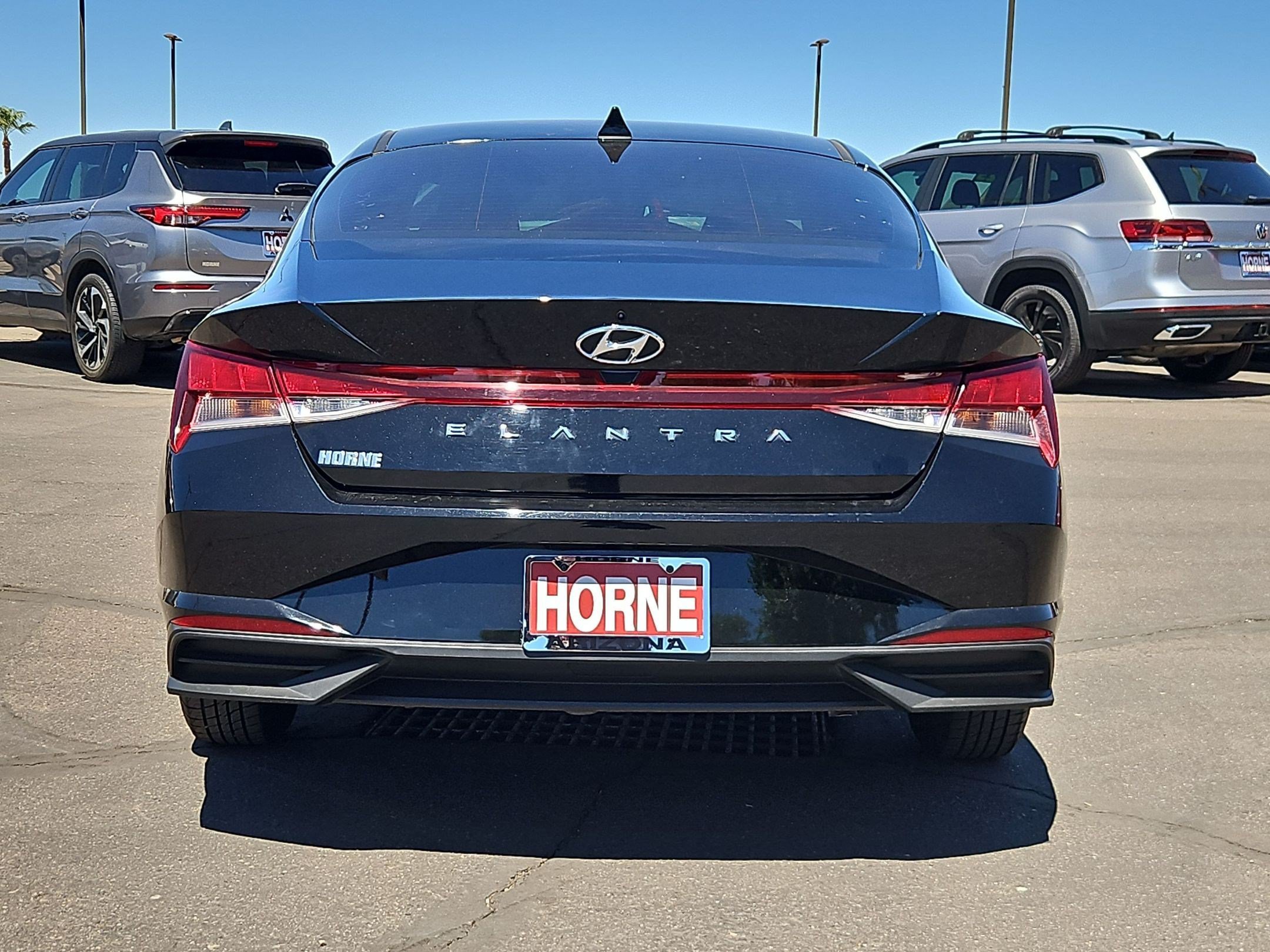 Used 2023 Hyundai Elantra SE FWD image 6