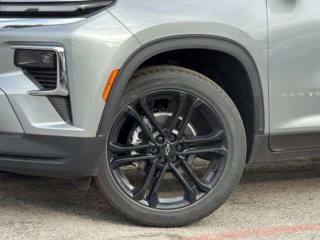 New 2026 Chevrolet Traverse LT w/ Driver Confidence Package FWD image 8
