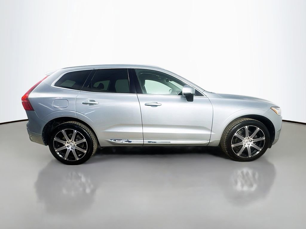 Used 2018 Volvo XC60 T5 Inscription w/ Convenience Package AWD/4WD image 9