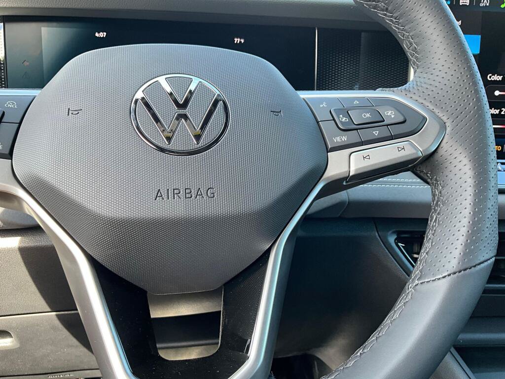 New 2026 Volkswagen Tiguan SE R-Line AWD/4WD image 21