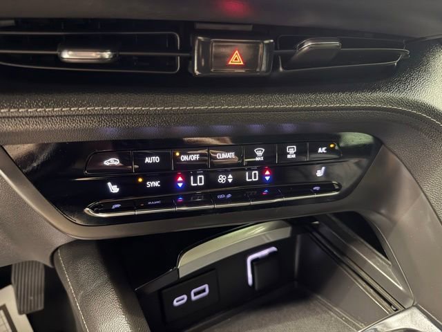 Used 2021 Buick Envision Essence FWD image 22