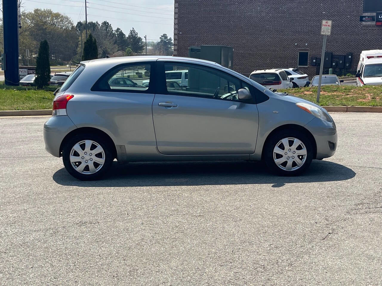 Used 2009 Toyota Yaris S image 4